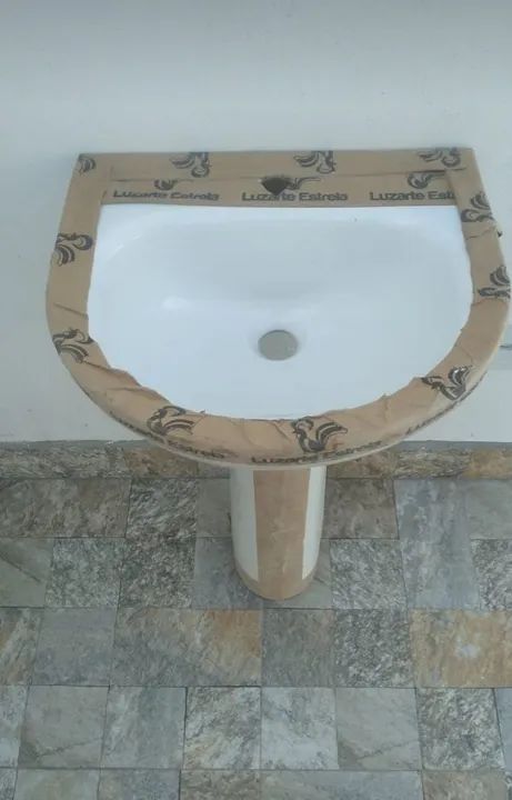 Pia de banheiro  com pedestal - Lavatório  - Foto 2