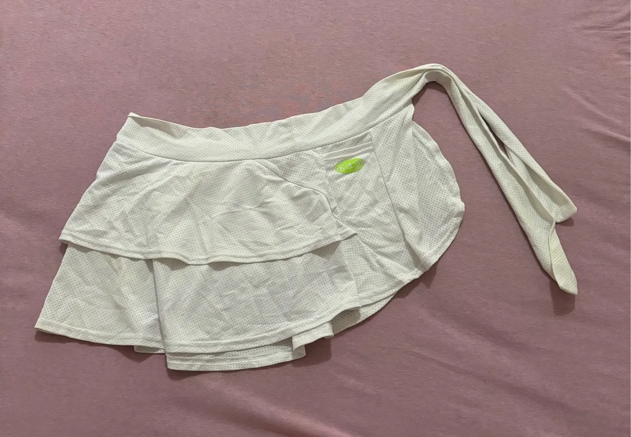 Saia branca para treino