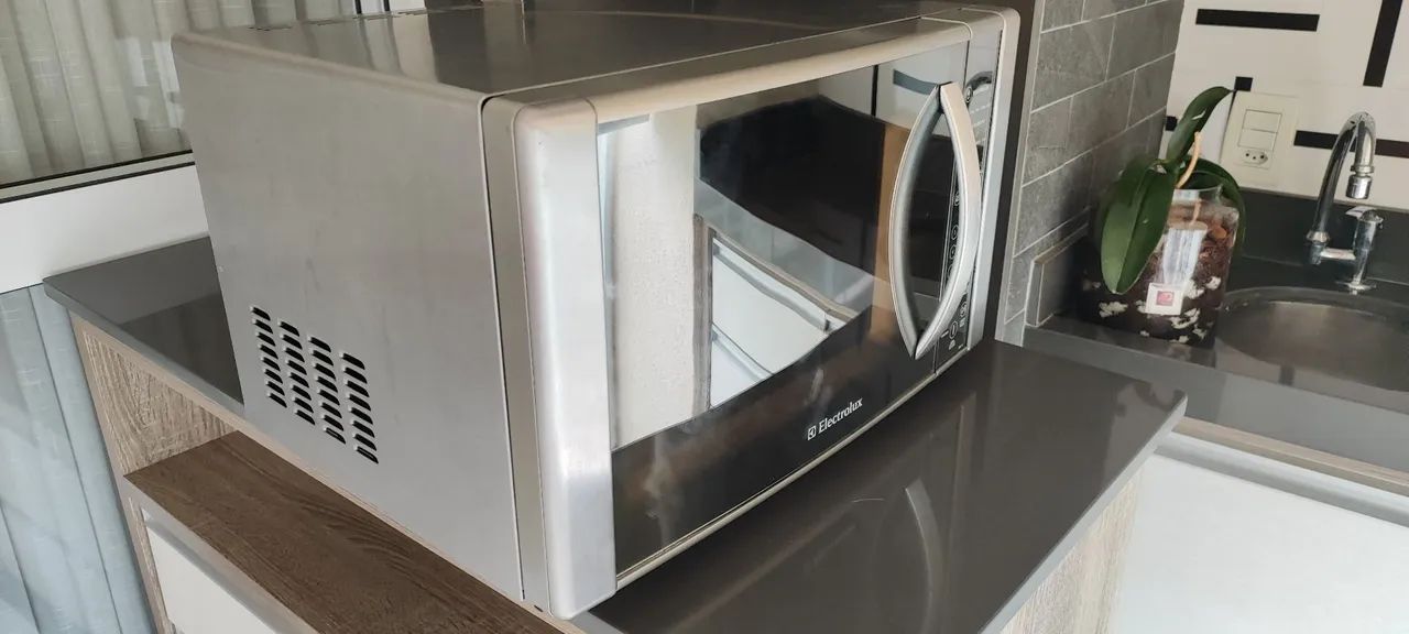 Microondas Electrolux 31L Grill Inox 