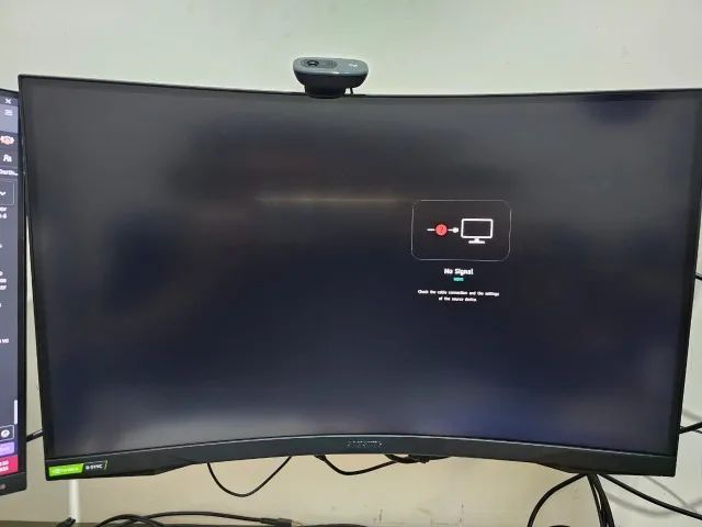 Monitor Samsung Odyssey G7 240hz 1ms WQHD - Foto 4