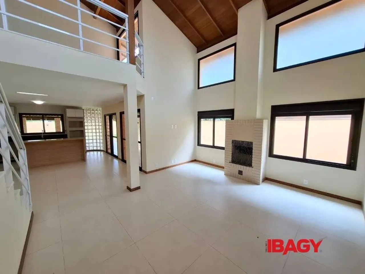 Excelente Casa 3 dormitório(s) em Jurerê Internacional - Florianópolis - Foto 4