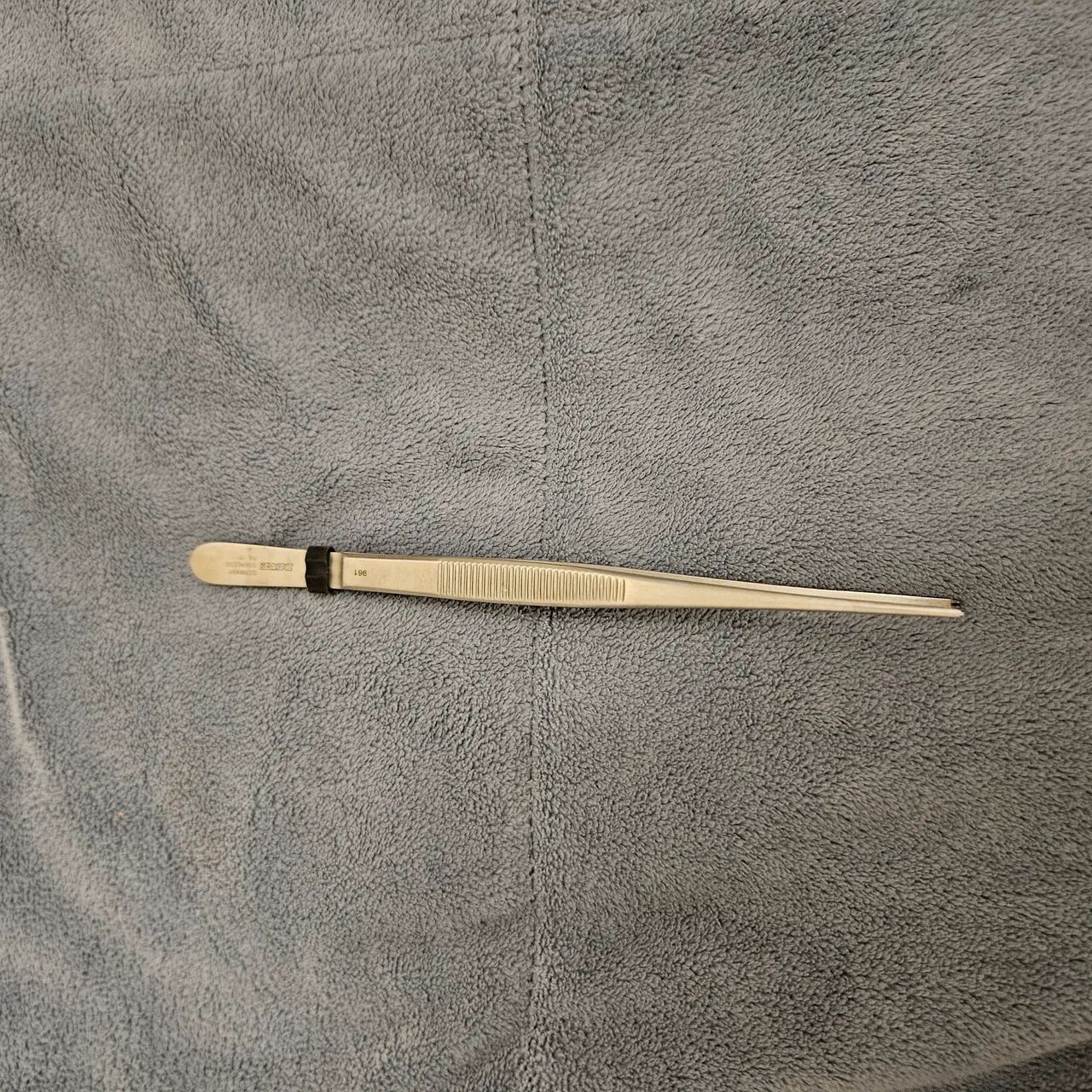 Pinça de Dissecção Cirúrgica, 16cm