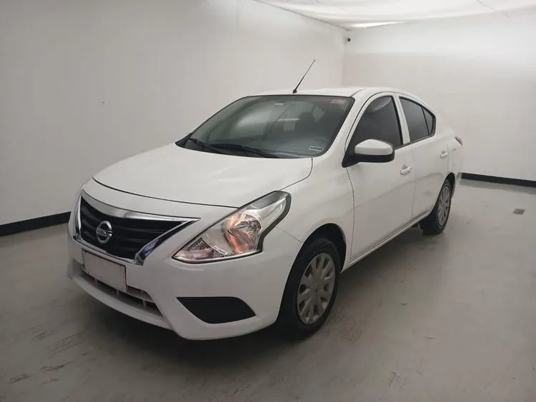 Nissan versa 2020 *65mil km