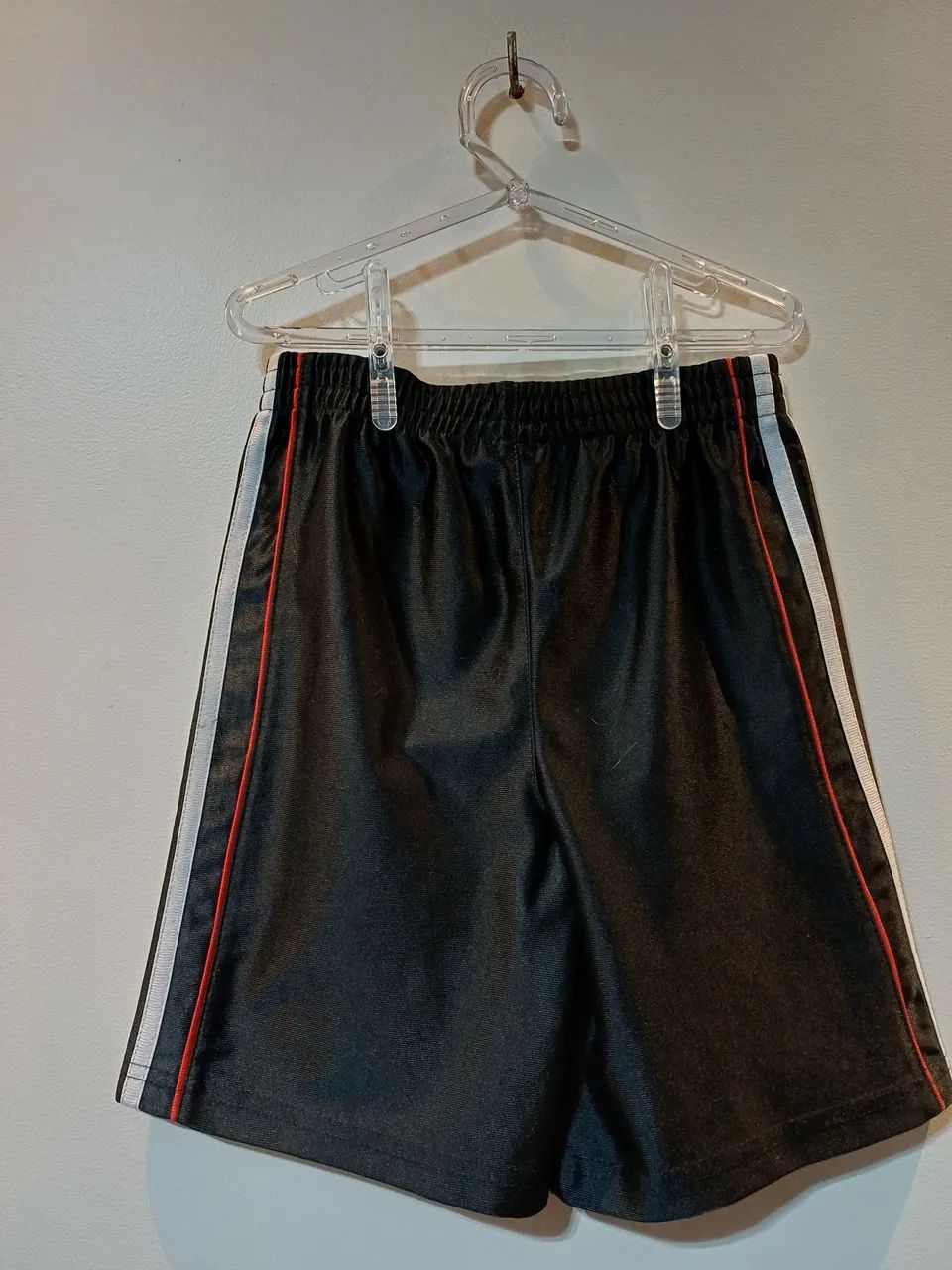 Bermuda infantil Adidas masculina original semi-nova, tam.5. - Foto 2