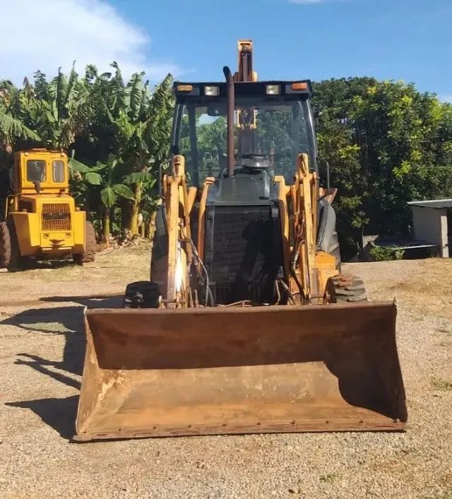 Retroescavadeira Case 580 2014 - Foto 4