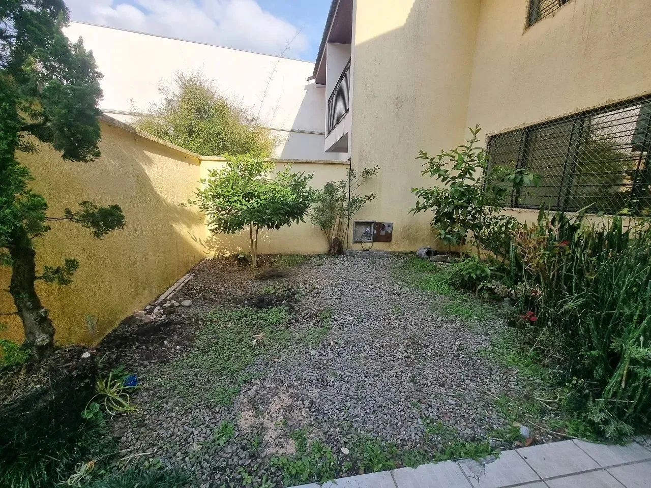 CASA RESIDENCIAL em Curitiba - PR, São Lourenço - Foto 2