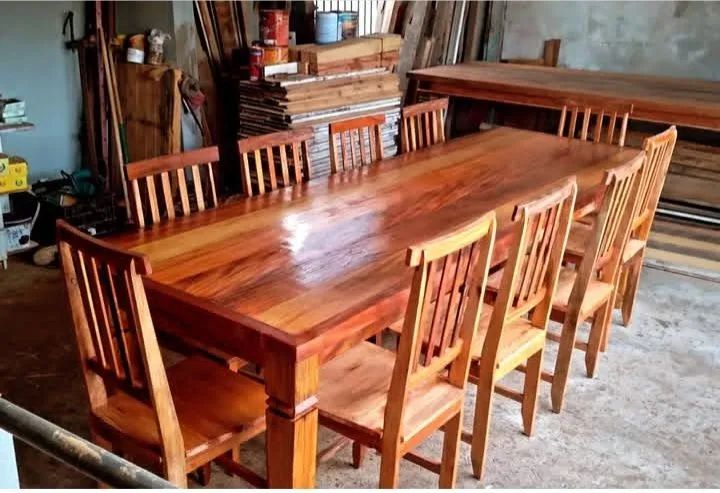 Mesa 270x90 com 10 cadeiras madeira demolição  - Foto 5
