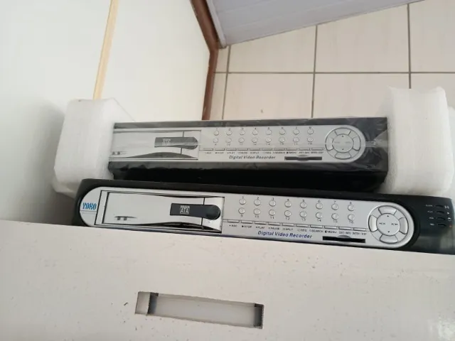 vendo 20 dvr (gravador de cftv) antigos sem fonte nunca usados