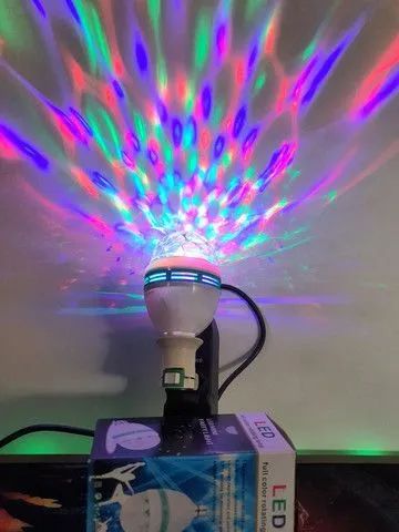 Lâmpada LED Giratória Colorida para Festa