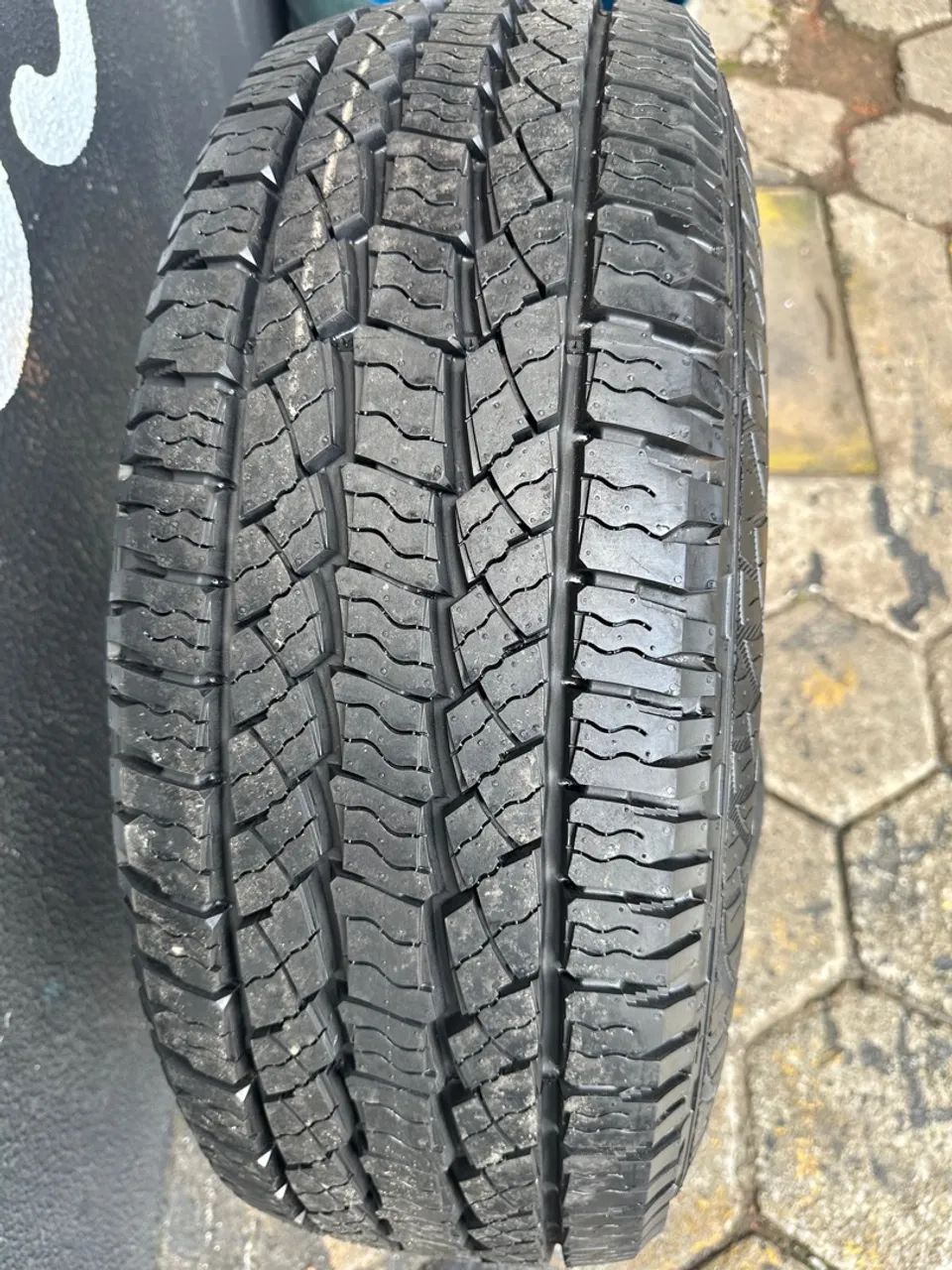 Pneu 275/70/18 Nexen  - Foto 2