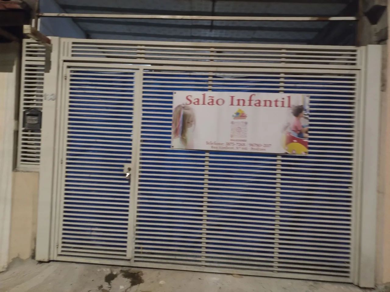 Portão automático com quatro metros completo com motor semi-novo pois estou vendendo