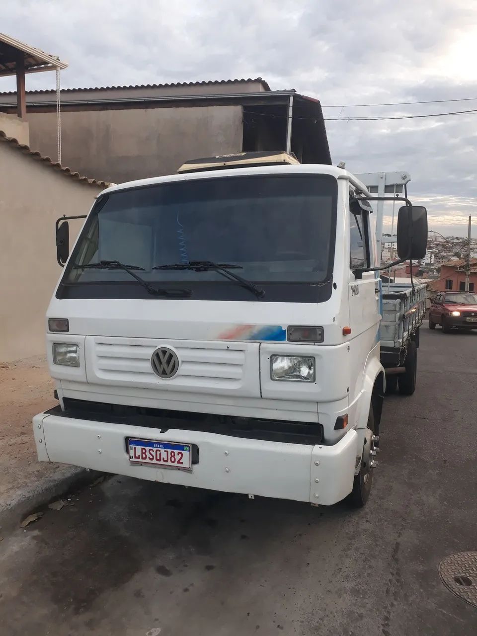 Caminhão vw 7100 troco por caminhonete carroceria - Foto 4