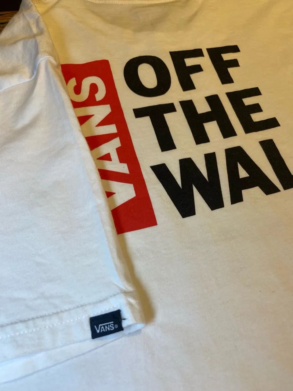 Camiseta Vans Off The Wall - Branca - Foto 2