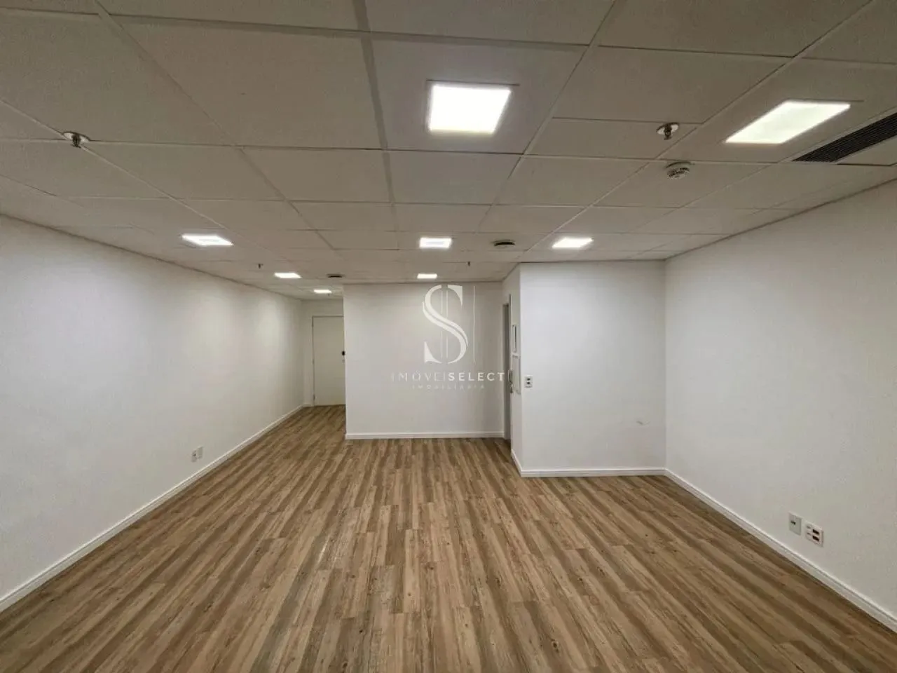 Condomínio Thera Office Faria Lima. Sala comercial á venda - 48m² 1 banheiro, 1 vaga