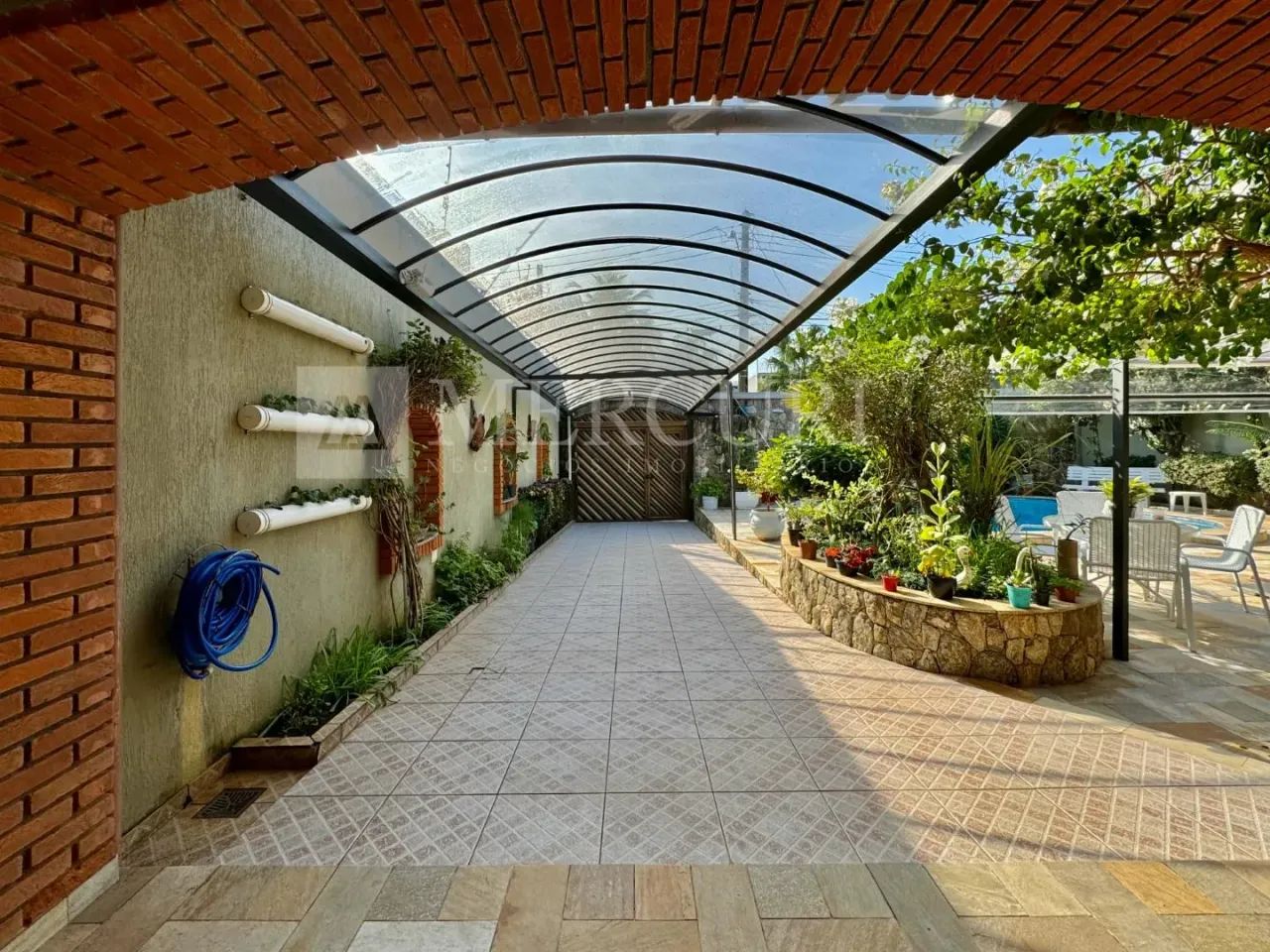 Casa no Guarujá, Enseada, 4 quartos (2 suítes), piscina e churrasqueira à venda . - Foto 5
