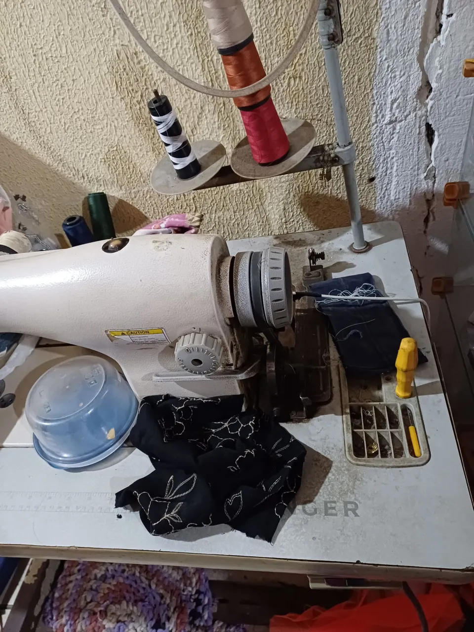 Máquina de Costura Reta Singer Industrial