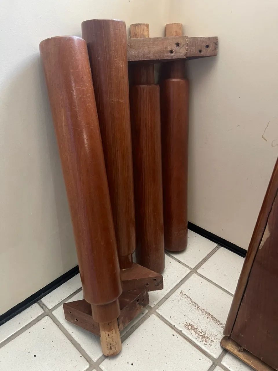 Base de mesa para sala de jantar + mesa em madeira maciça  - Foto 2