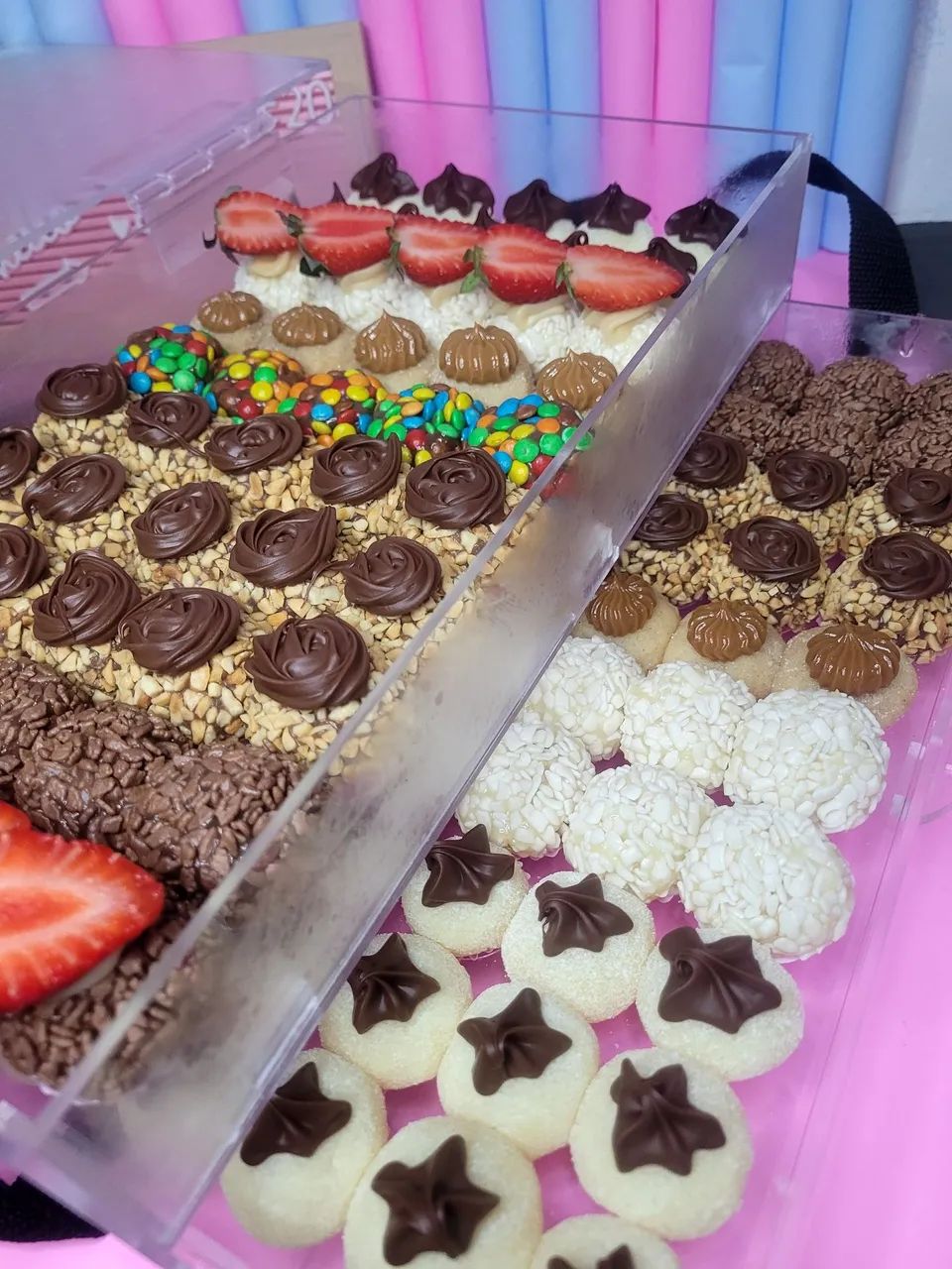 Caixa de acrílico para doces