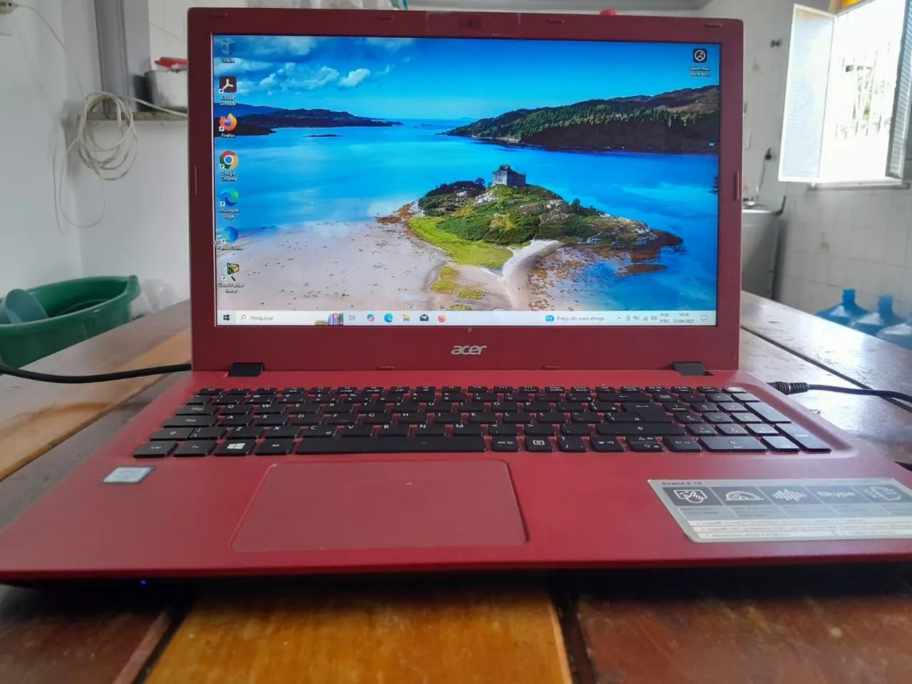Notebook Acer Vermelho