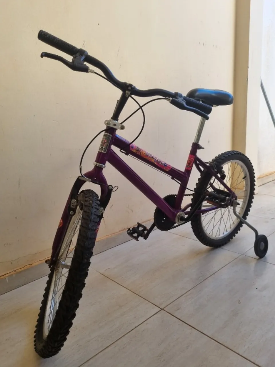 Bicicleta infantil semi nova