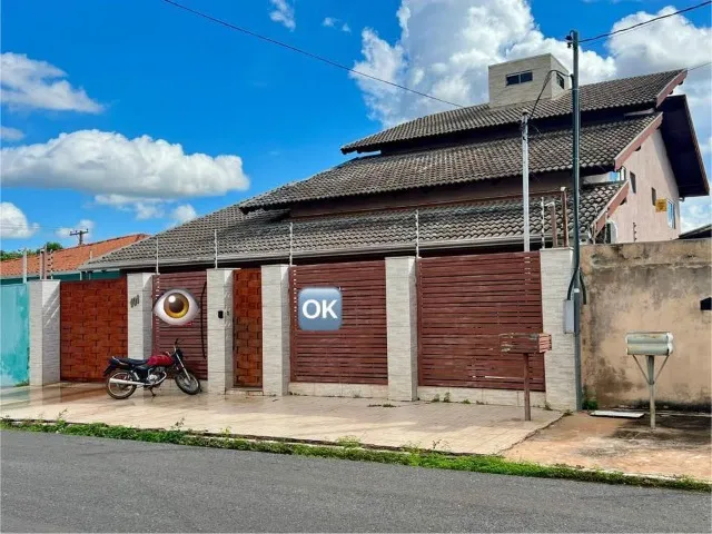 sobrado!!! Com piscina!! Pode ser seu! Bairro top demais, NOVA VÁRZEA GRANDE, a duas quadr