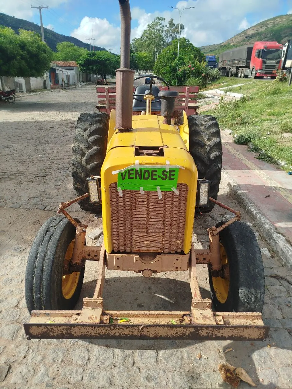 Trator Agrícola com maquinário completo , vendo ou troco