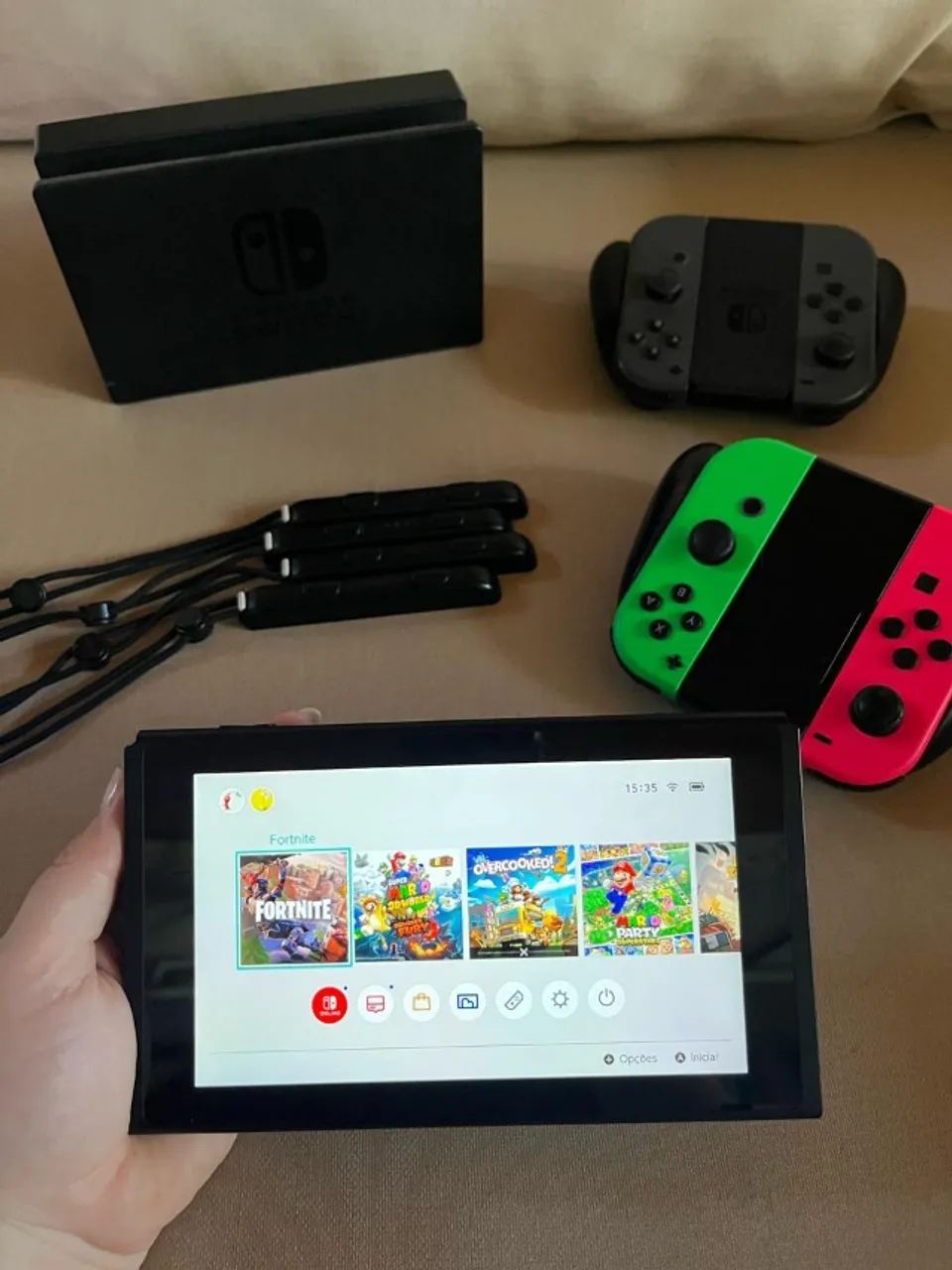 Nintendo Switch + Controle Joy-con extra - Foto 4