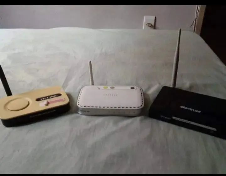 Roteador por R$15,00 cada um