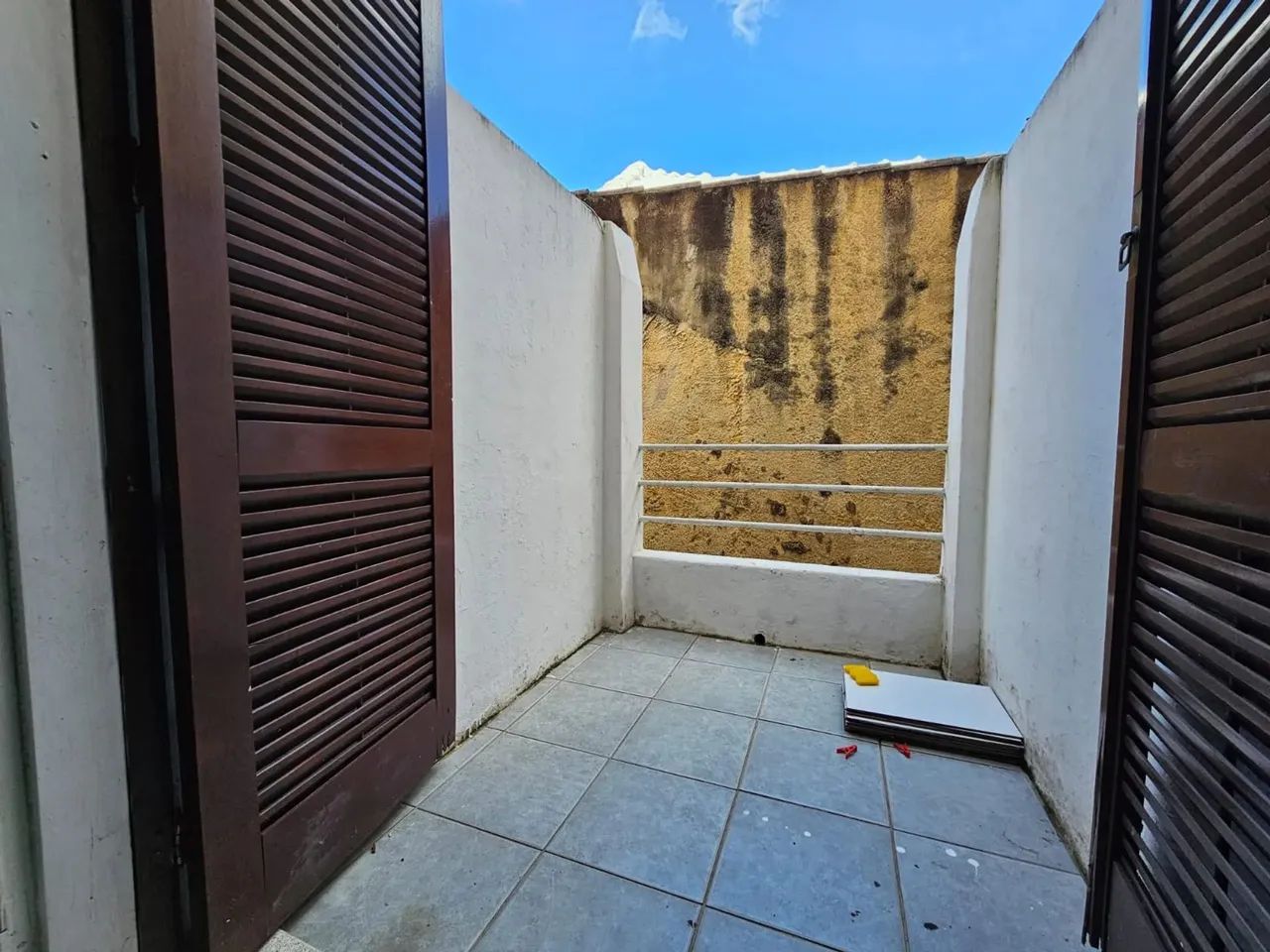 Imóvel para aluguel e venda com 34 metros quadrados com 1 quarto em Floresta - Porto Alegr