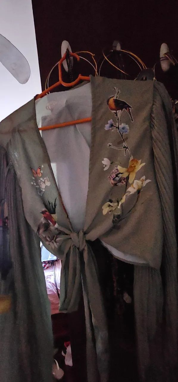  Blusa Flare LEZ A LEZ estampada com pássaros e flores - Foto 3