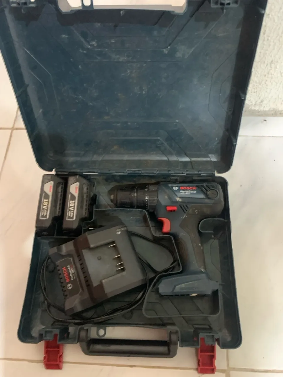 Furadeira/Parafusadeira Bosch Profissional
