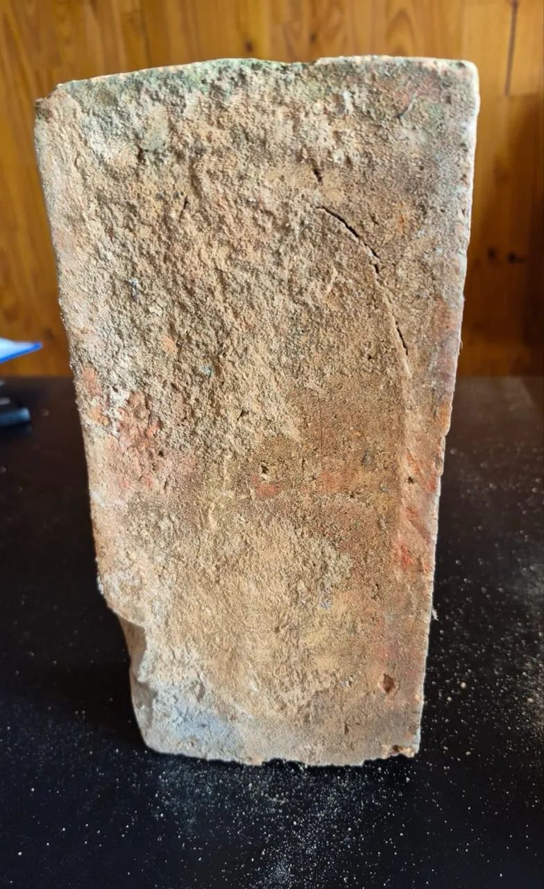 Tijolos maciços de demolição