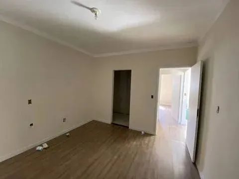 Casa (Padrão), com 2 quartos e 1 banheiros à Venda, 120 m² em Carapicuíba/SP