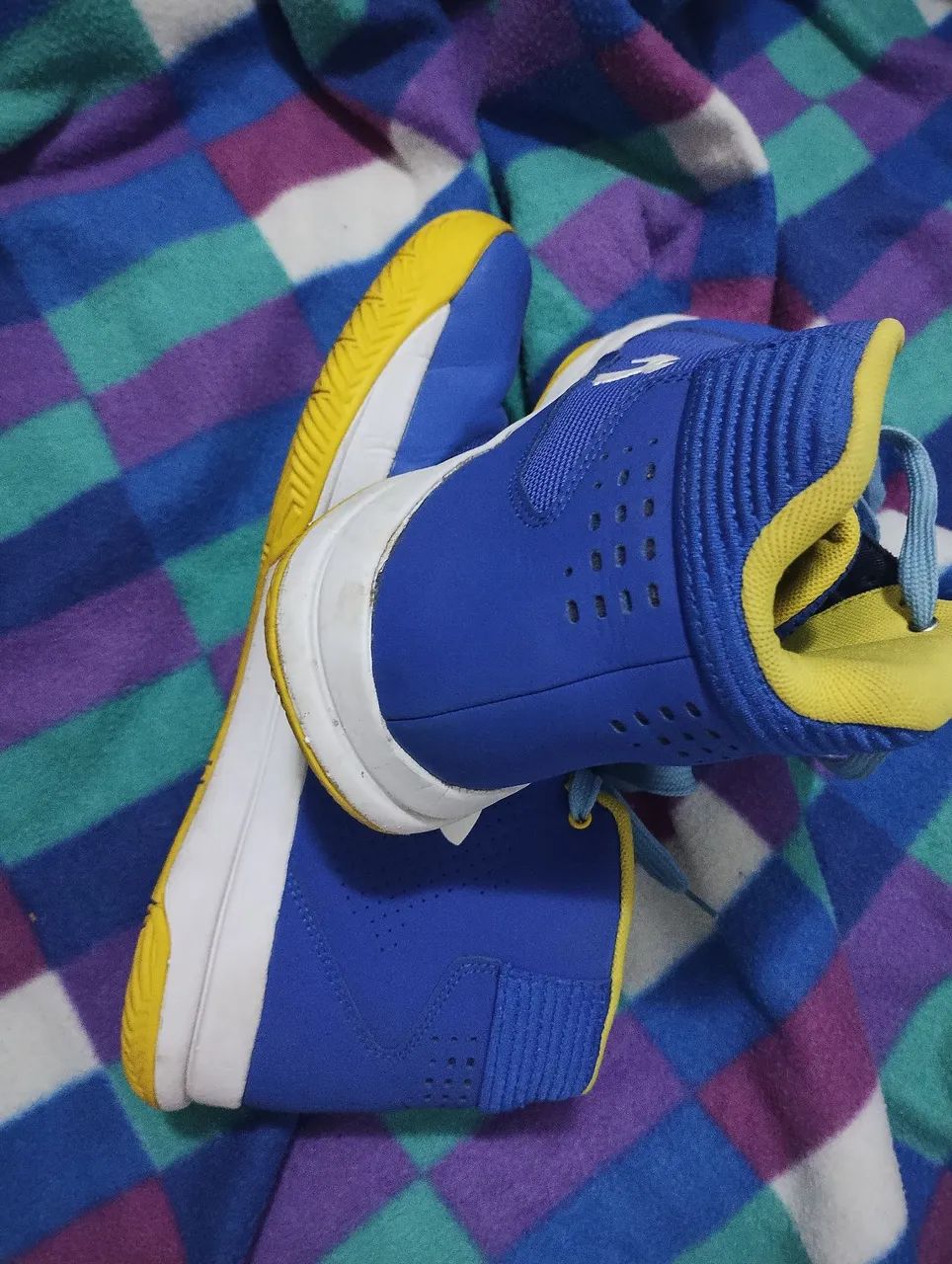 Tênis Under Armour Azul / Amarelo - Foto 5