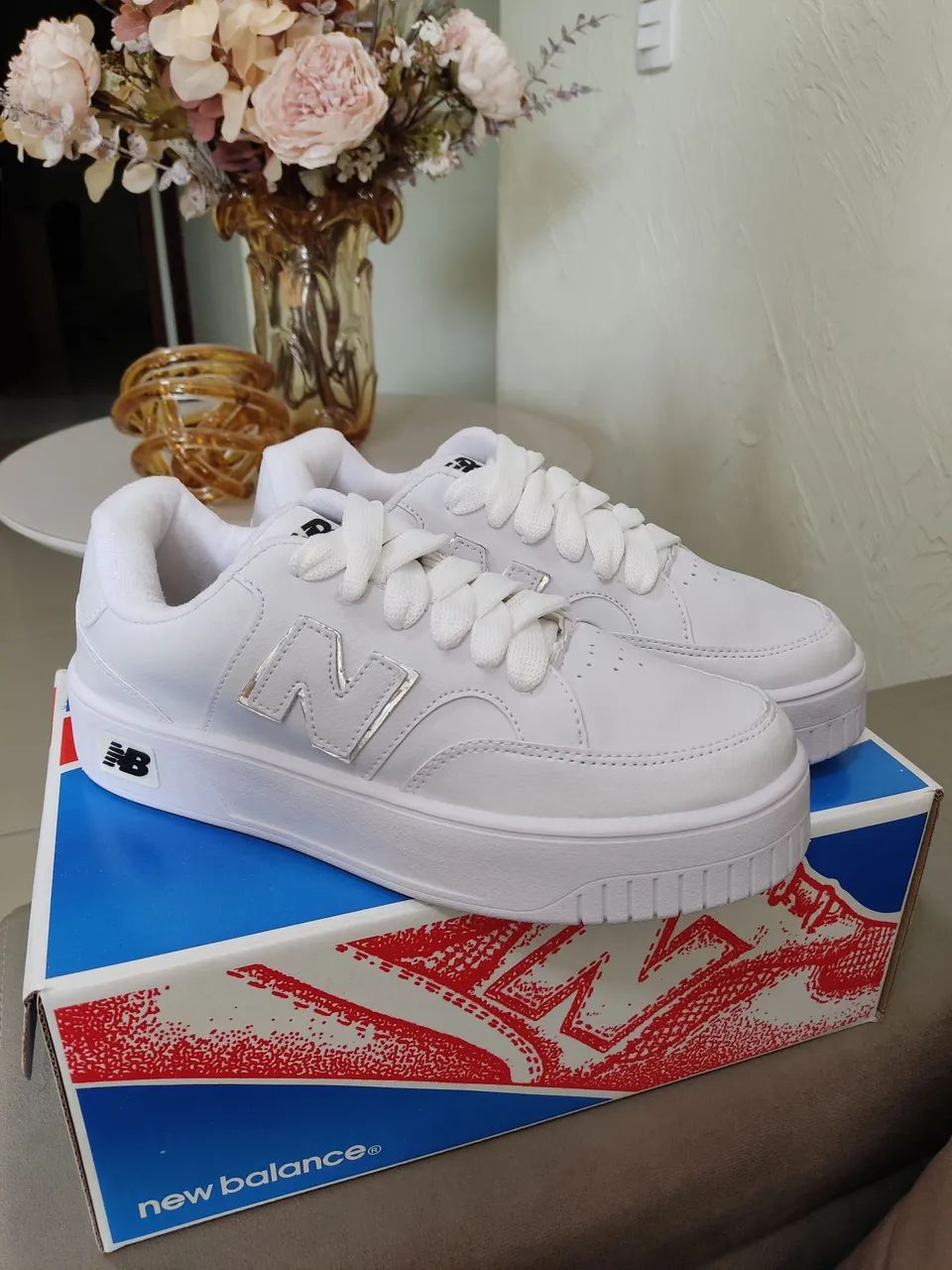 B200 New Balance 200 Branco Feminino New Balance 200 Branco Preto