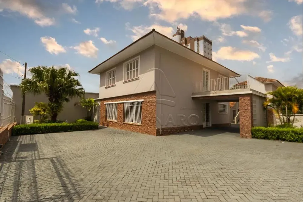 Comercial Casa em Ponta Grossa