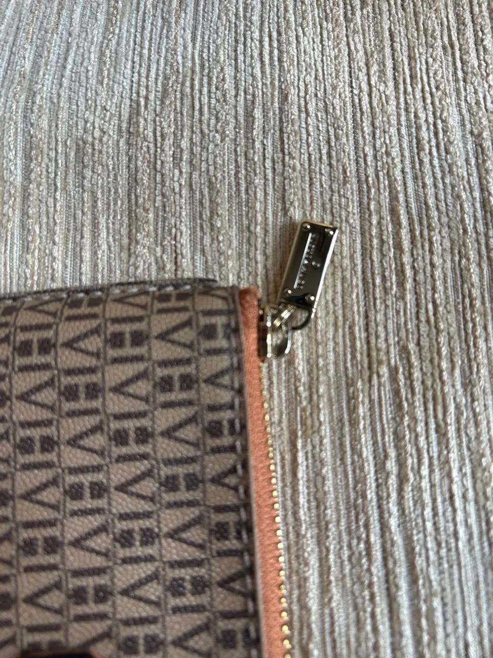 Bolsa Victor Hugo - Marrom - Nova - Foto 4