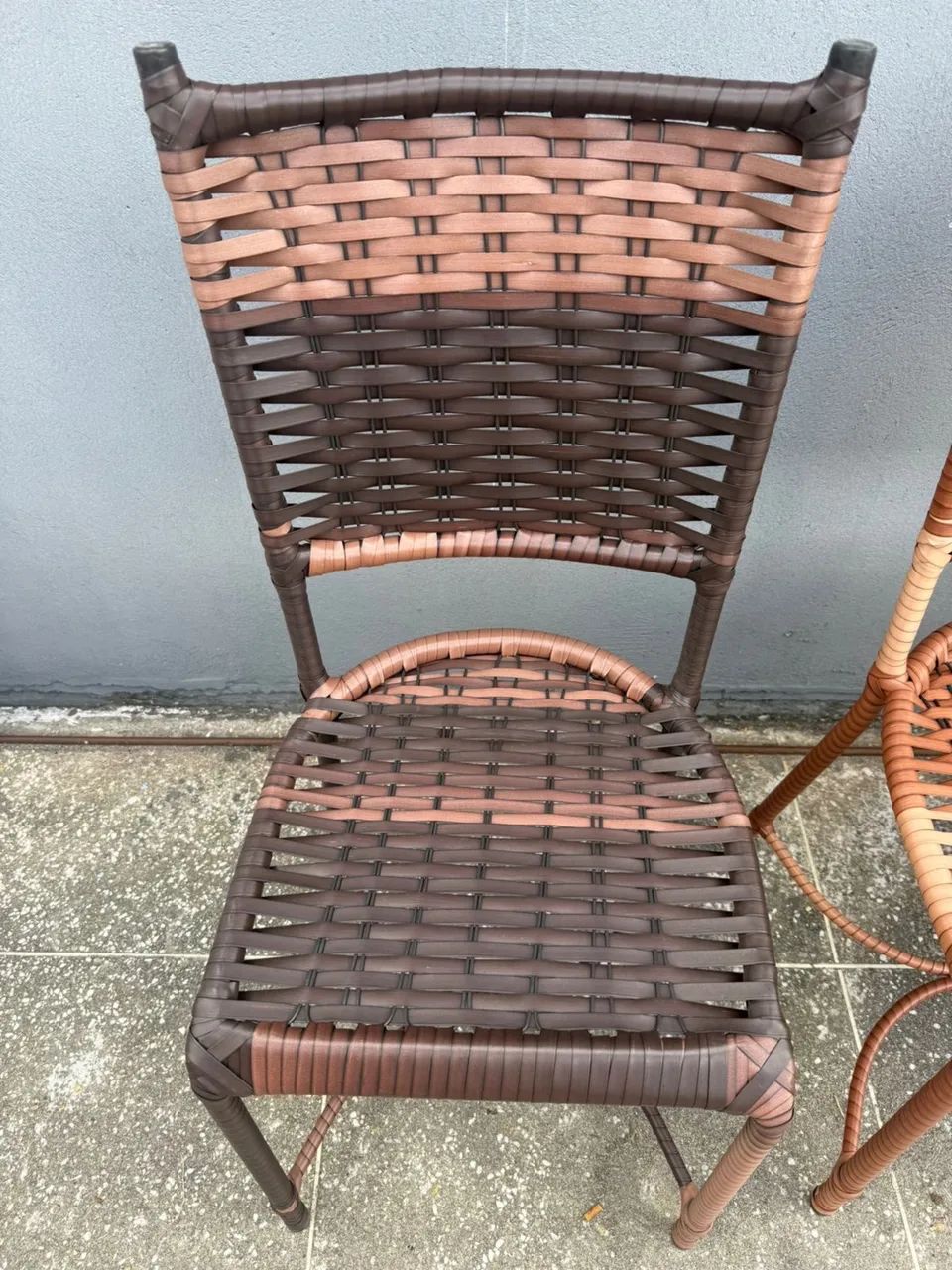 Cadeira de mesa de fibra sintética 
