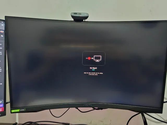 Monitor Samsung Odyssey G7 240hz 1ms WQHD - Foto 3