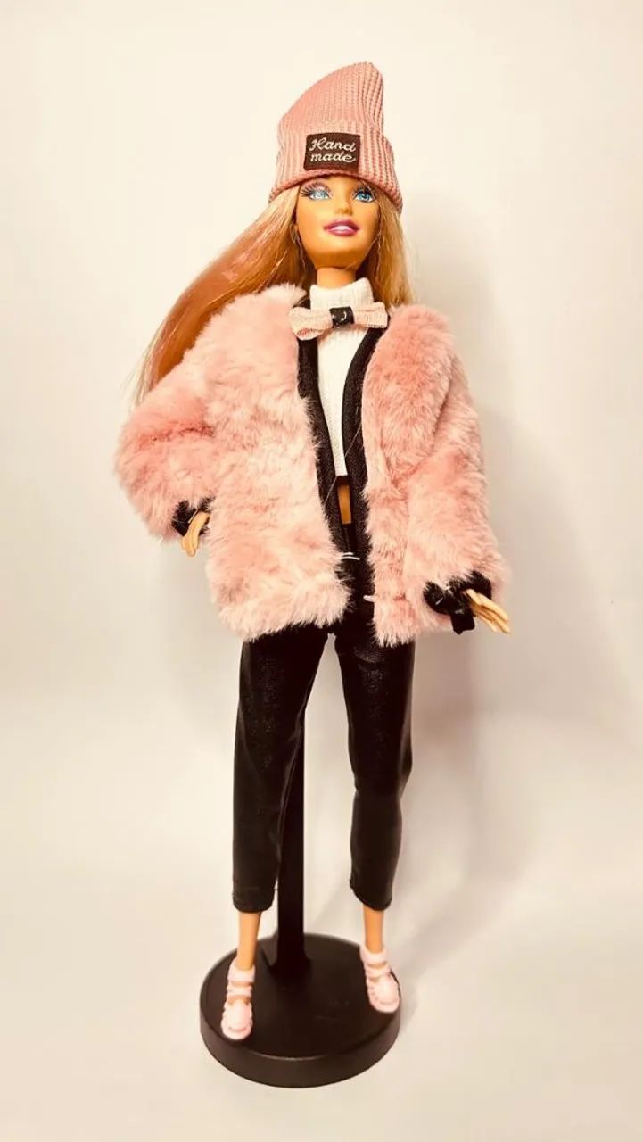 Boneca barbie Personalizada customizada Loira