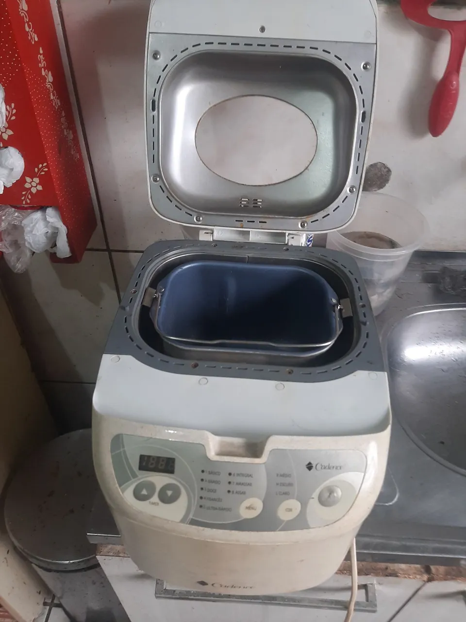 Máquina de fazer pão Cadence