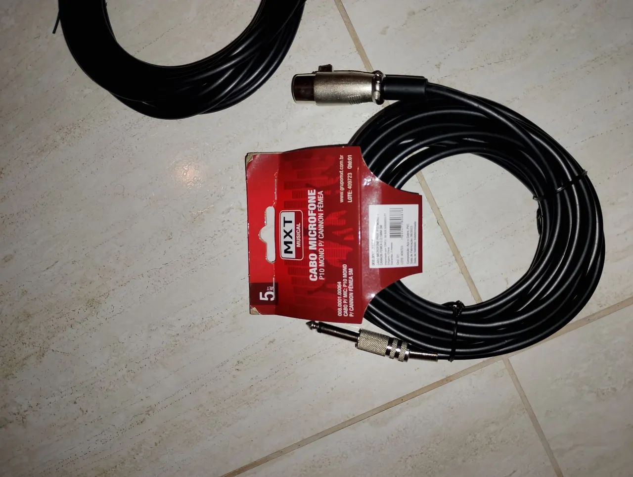 Sound Mixer and Cables Table64617797176067122