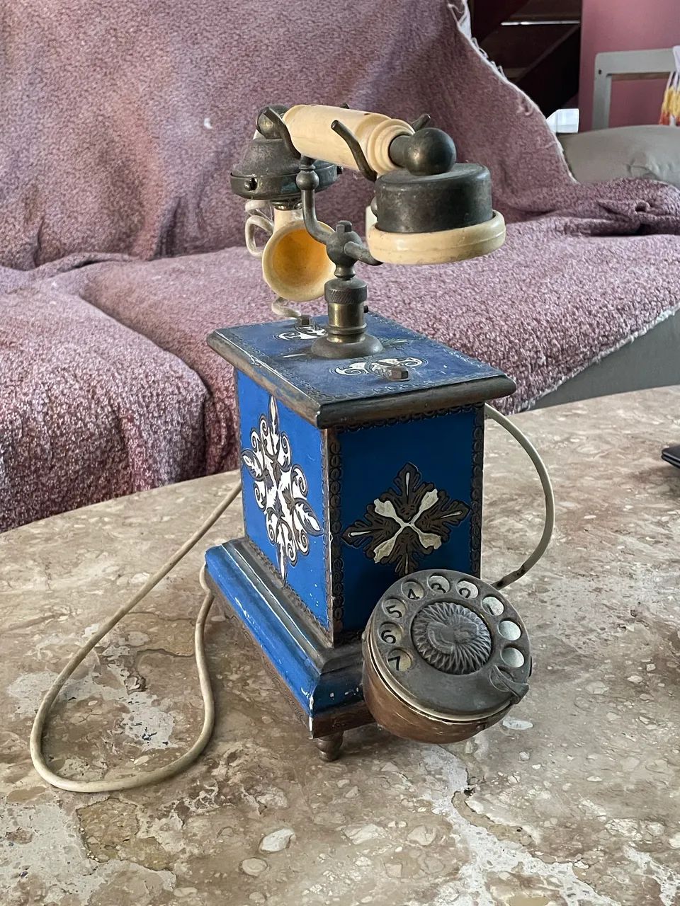 Telefone antigo relíquia 