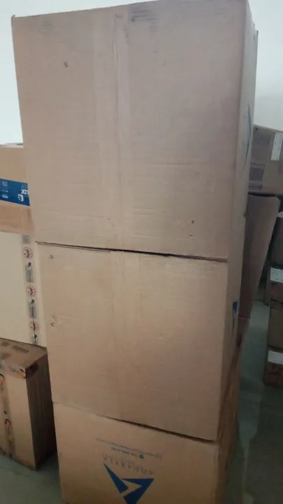 Caixa de papelão grande para mudança