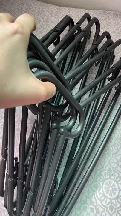 Cruzeta cabide de plástico adulto 