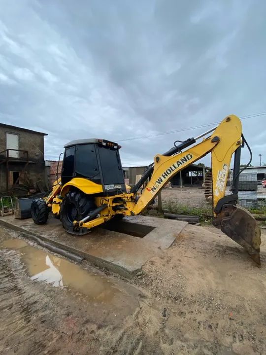 Retroescavadeira New Holland B95b  - Foto 3