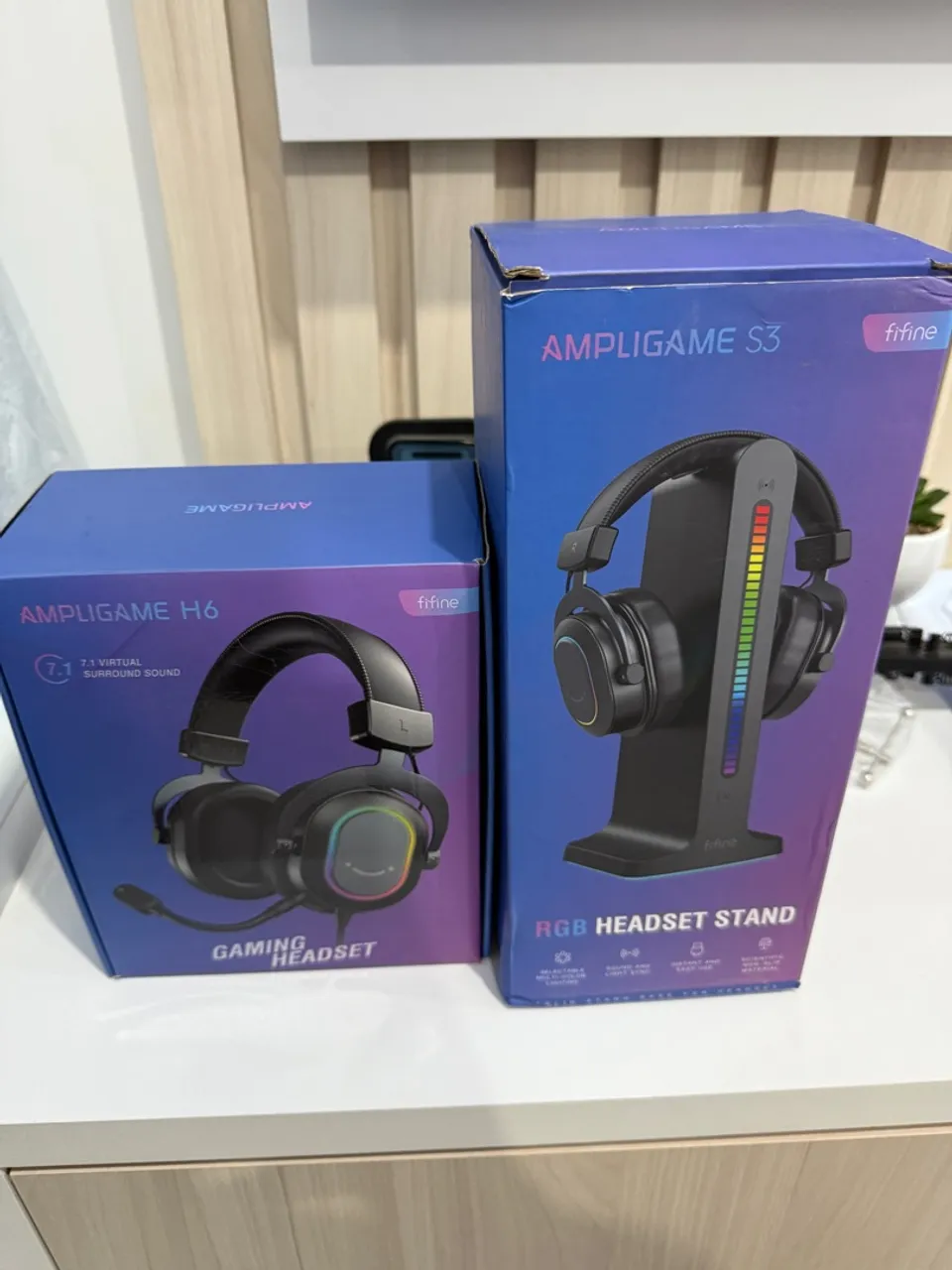 Headset Gamer AmpliGame H6 e Suporte RGB Fifine