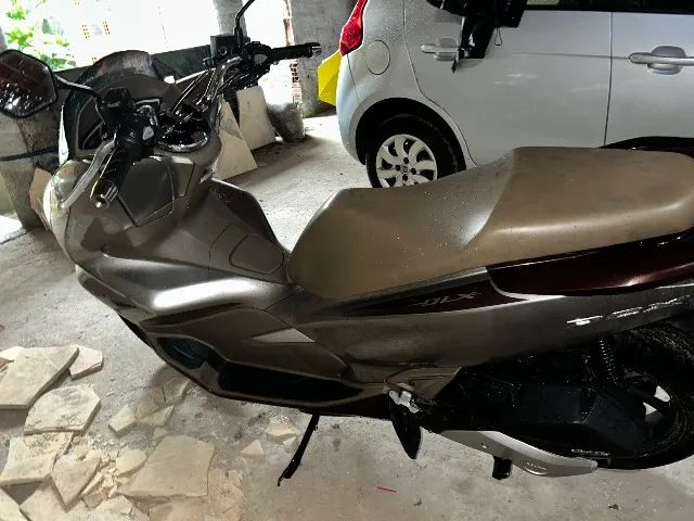 Vendo moto em estado de nova