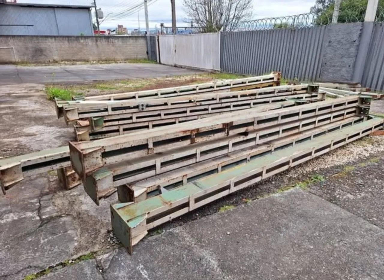 Pilar Estrutura de Aço para Galpão / Garagem - 5 metros (16 peças)