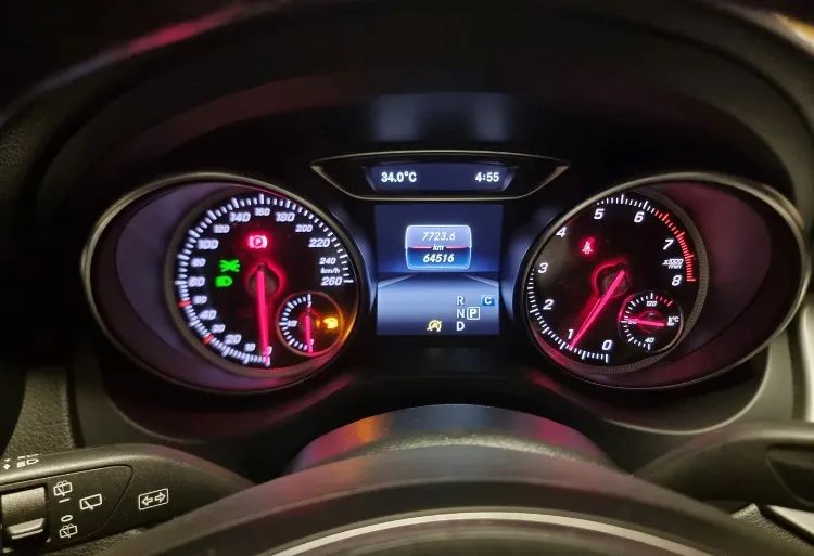 Mercedes Benz GLA Advance 2019 - Foto 8